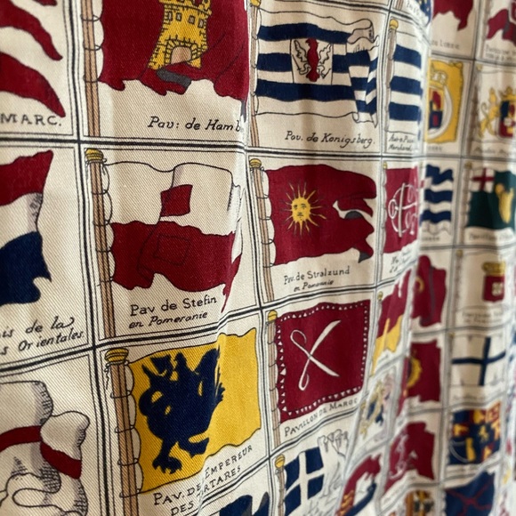 Vintage Tommy Hilfiger Button Down All-Over Flag Print. Size XL Like-new - Picture 4 of 4